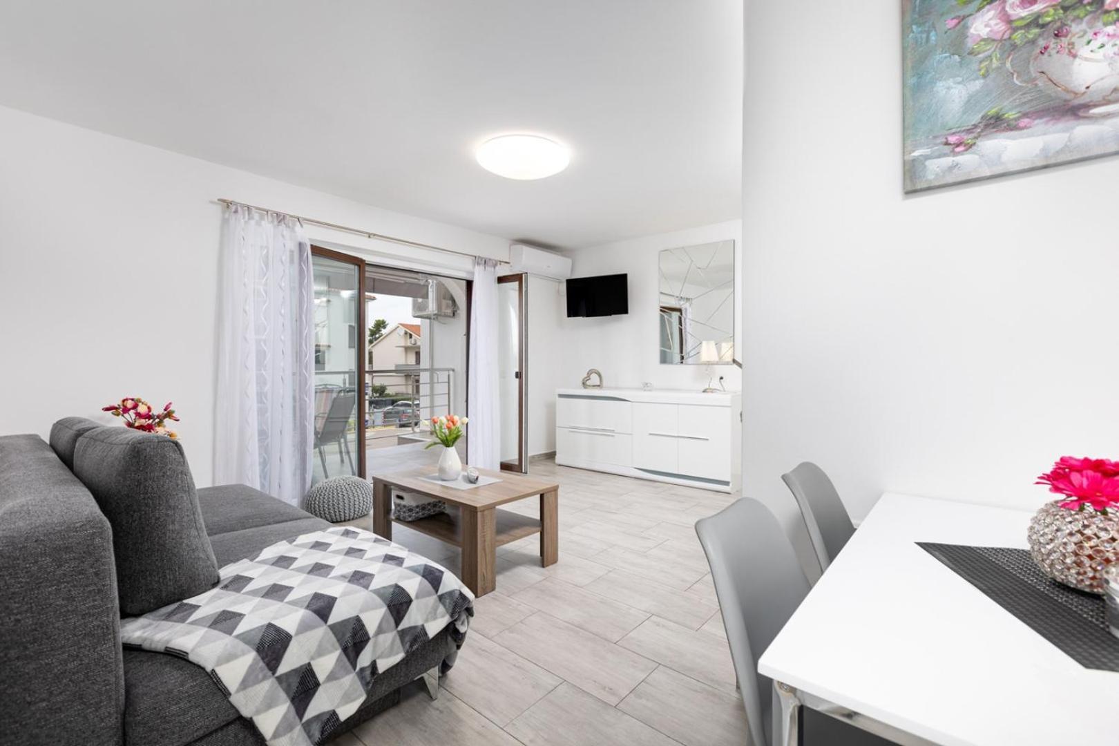 Apartments Tea Malinska Eksteriør billede